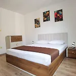 Cabacum Pleasure Beachfront - 50m To And Pool 3* Varna