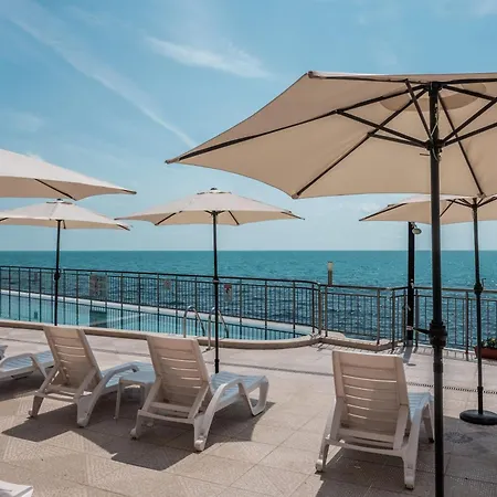 Cabacum Pleasure Beachfront - 50m To And Pool 3*